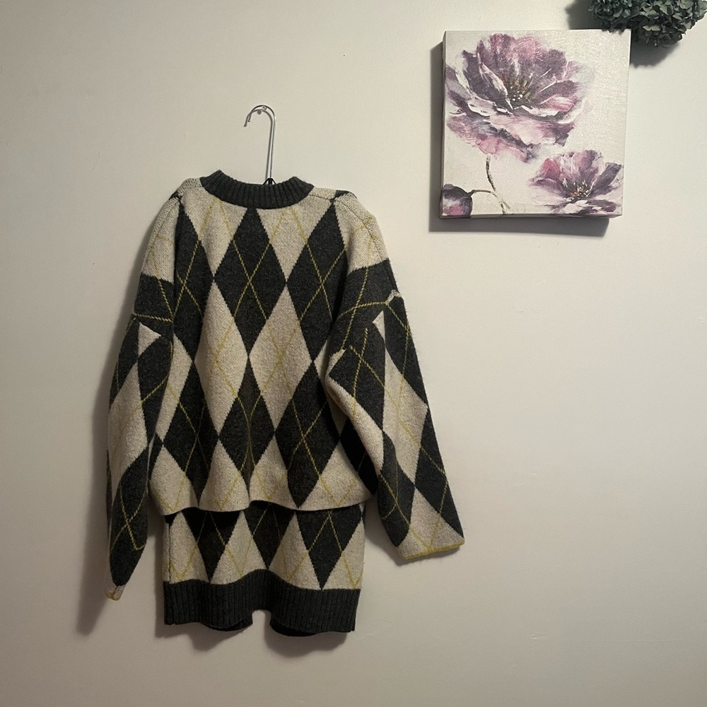 Pringle of Scotland H&M knit set Sweater Medium and skirt Small - Picture 15 of 15